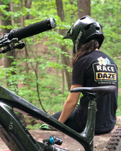 Load image into Gallery viewer, WOMENS RACE DAZE TEE - BLACK HEATHER
