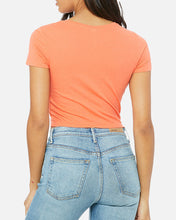 Load image into Gallery viewer, WOMENS WAVE THE FLAG CROPPED TEE - CORAL
